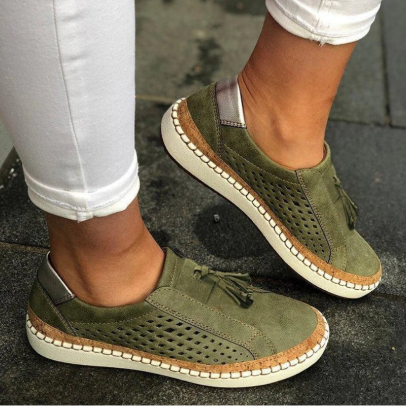 Lightweight Slip-On Shoes for Women – Everyday Comfort and Easy Style