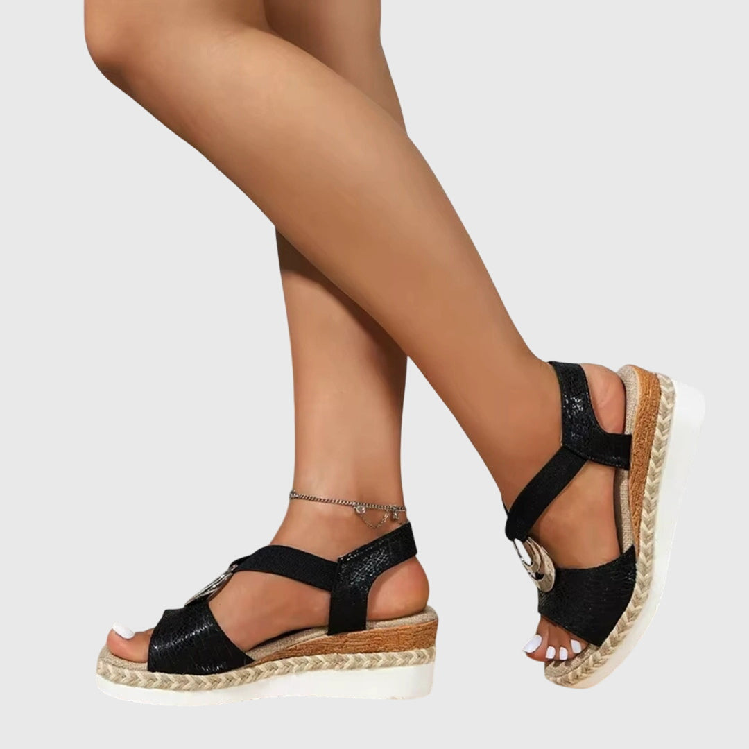 Lightweight Women’s Sandals, Comfort and Ergonomic Support