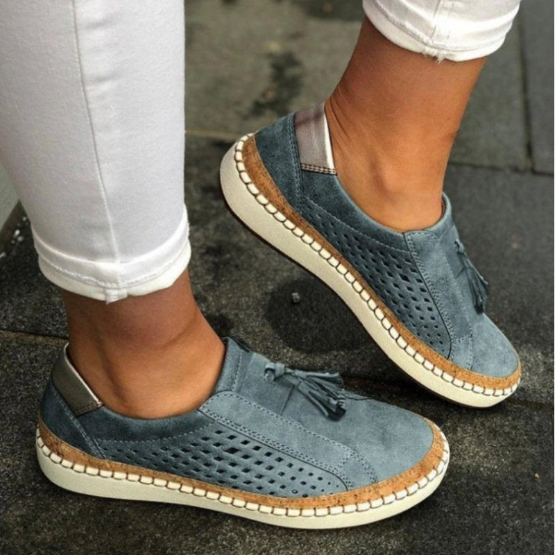 Lightweight Slip-On Shoes for Women – Everyday Comfort and Easy Style