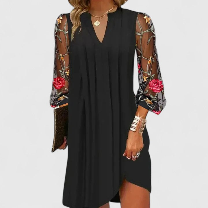 Feminine Mini Dress with Refined Style – Elegant and Modern Look