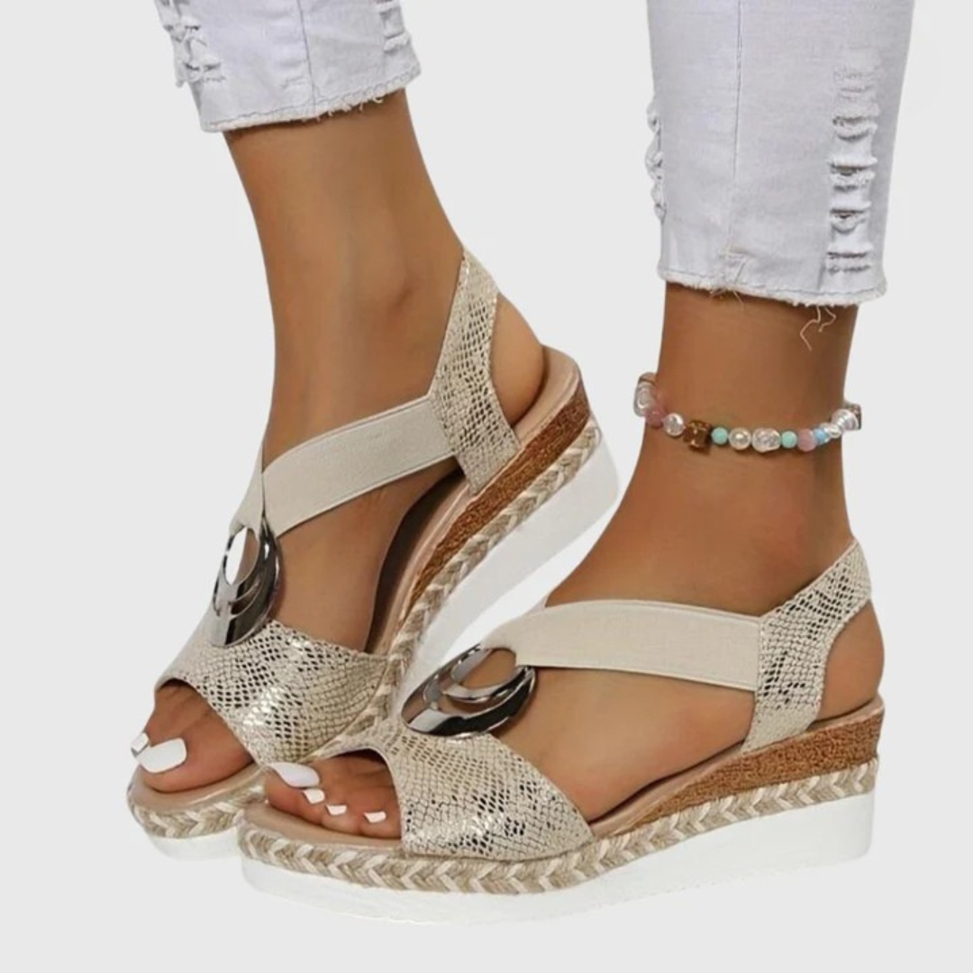 Lightweight Women’s Sandals, Comfort and Ergonomic Support