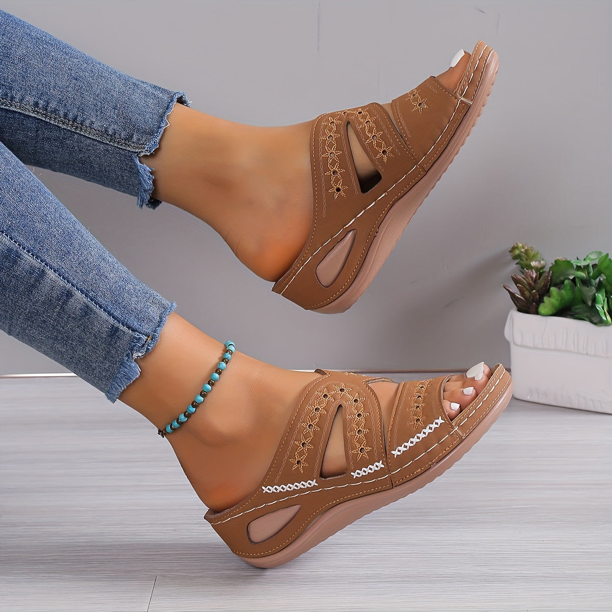 Lightweight Women’s Sandals – Slip-Resistant Comfort for Everyday Wear