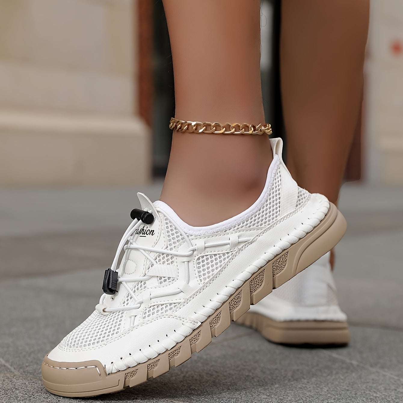Lightweight Women’s Sneakers – Breathable Comfort for Everyday Wear