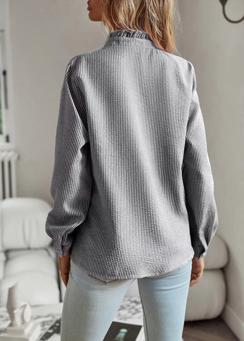 Stylish Women’s Blouse – Elegant Design with a Feminine Fit