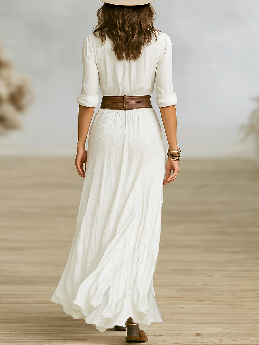 Casual-style maxi dress with a timeless cut and a turn-down collar