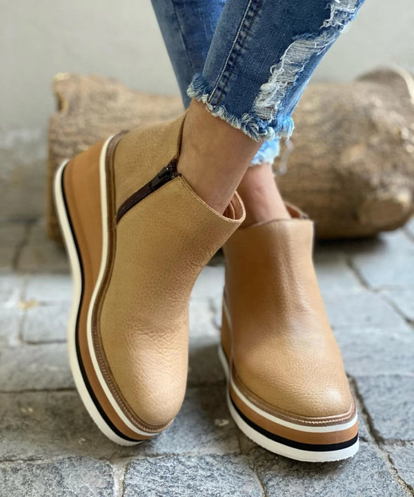 Stylish Women’s Ankle Boots, Waterproof and Comfortable for Everyday Wear