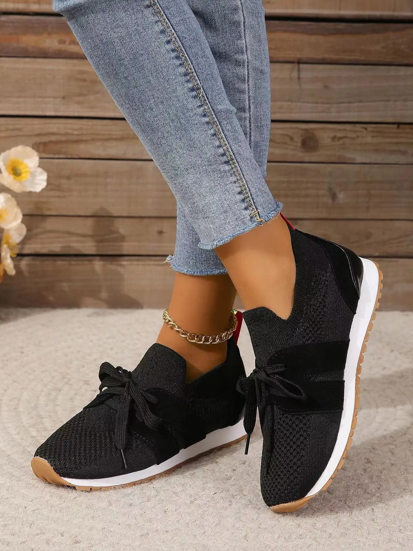 Women’s Sneakers with a Modern Design and Everyday Comfort