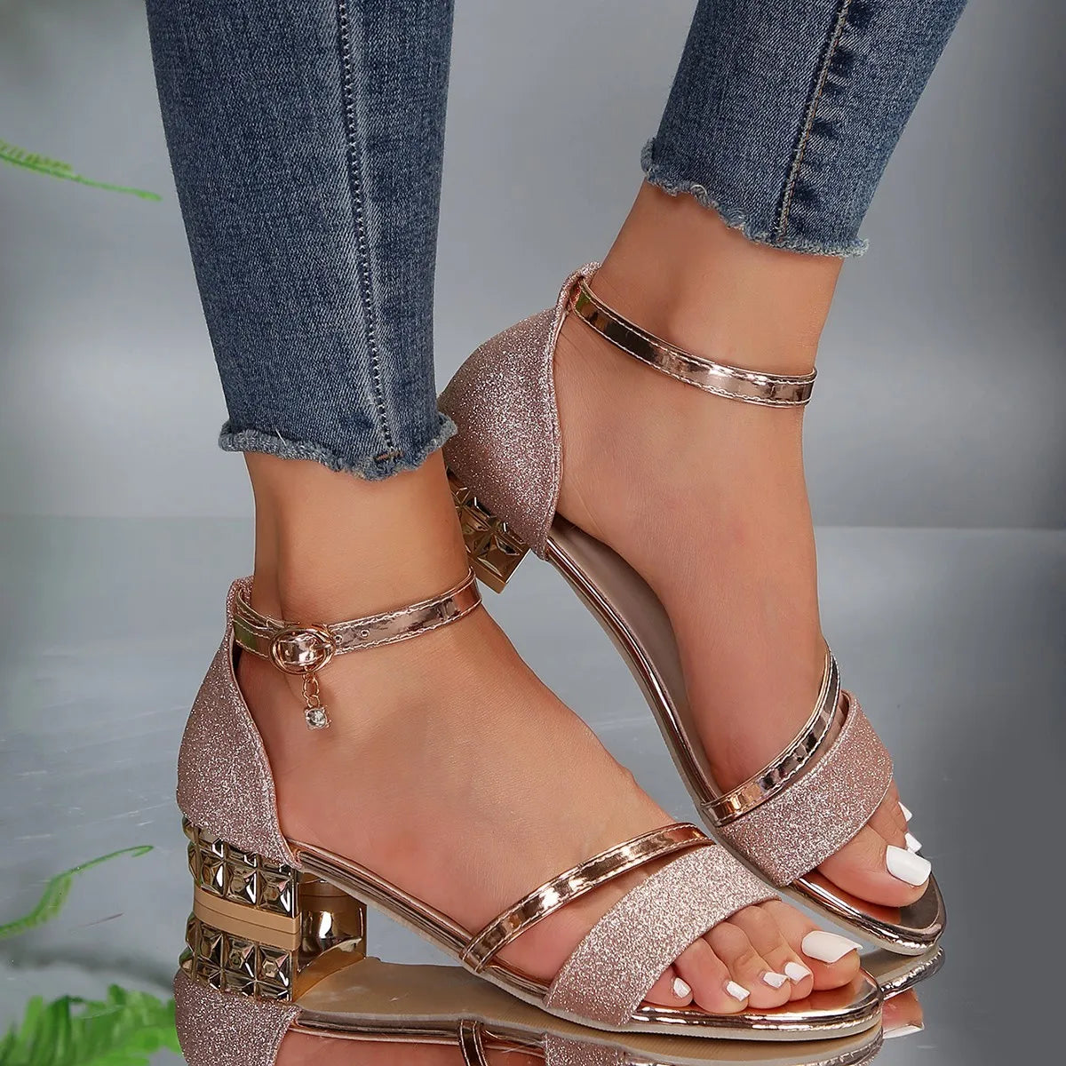 Women’s Sandals, Stylish and Comfortable Everyday Footwear