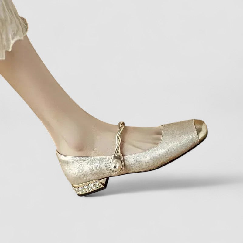 Women’s Mary Jane Shoes – Elegant Style with Everyday Comfort