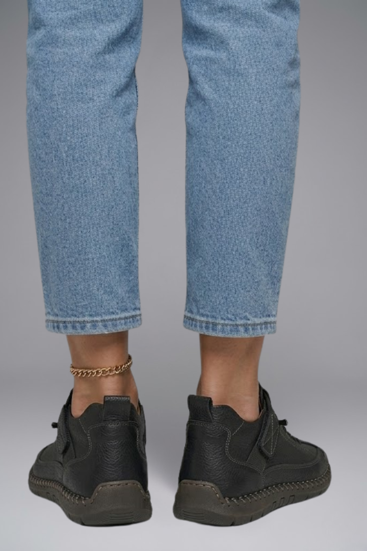 Fiona | Women's Leather Sneaker with Elastic Panels