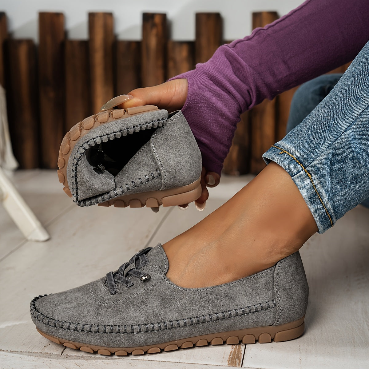 Women's slip-on with full support, perfect for sensitive feet