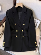 Blazer femme à double boutonnage doré, col à revers et poches à rabat 6