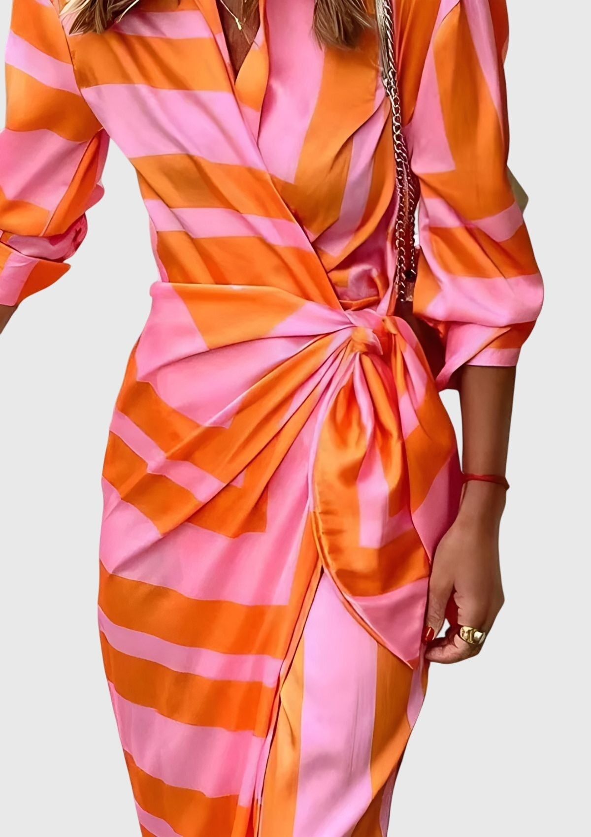 Elegant Women’s Wrap Dress, Patterned Design and Feminine Fit