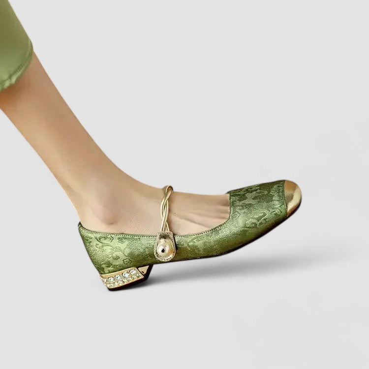 Women’s Mary Jane Shoes – Elegant Style with Everyday Comfort