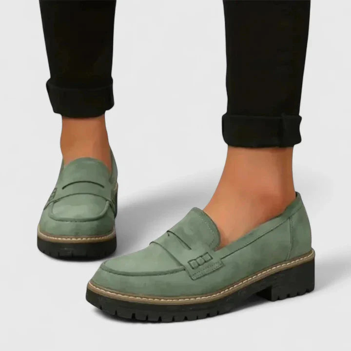 Women’s Loafers with Supportive Comfort – Style and Everyday Ease
