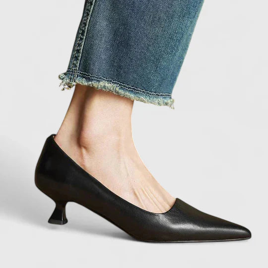 Elegant Women’s Heels – Stable Comfort with Timeless Style