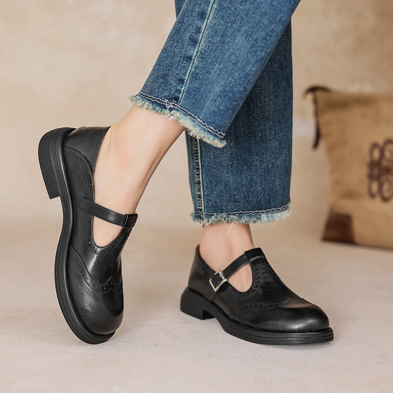 Women's genuine leather shoes: elegance and comfort for the office