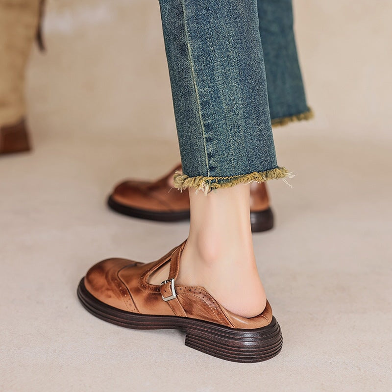 Women's genuine leather shoes: elegance and comfort for the office