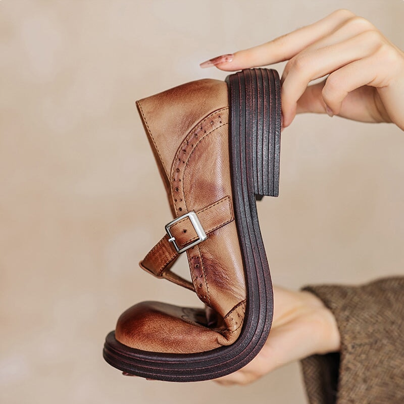 Women's genuine leather shoes: elegance and comfort for the office